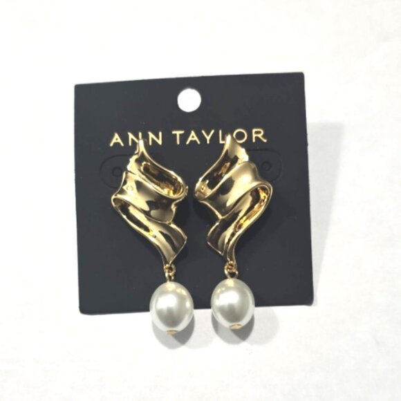 Ann Taylor Metal Pearlized Drop Earrings - Picture 1 of 2